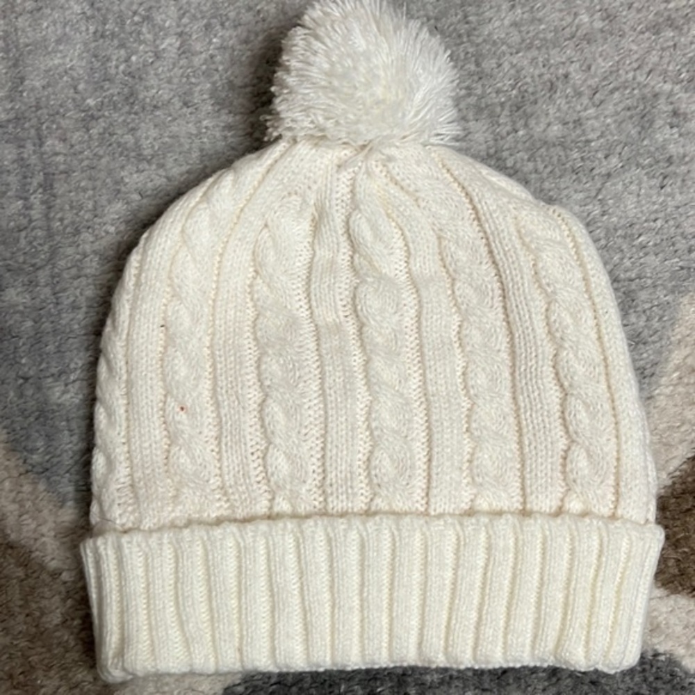 TRUFIT White Puff-Ball Cable Knit Knitted Beanie